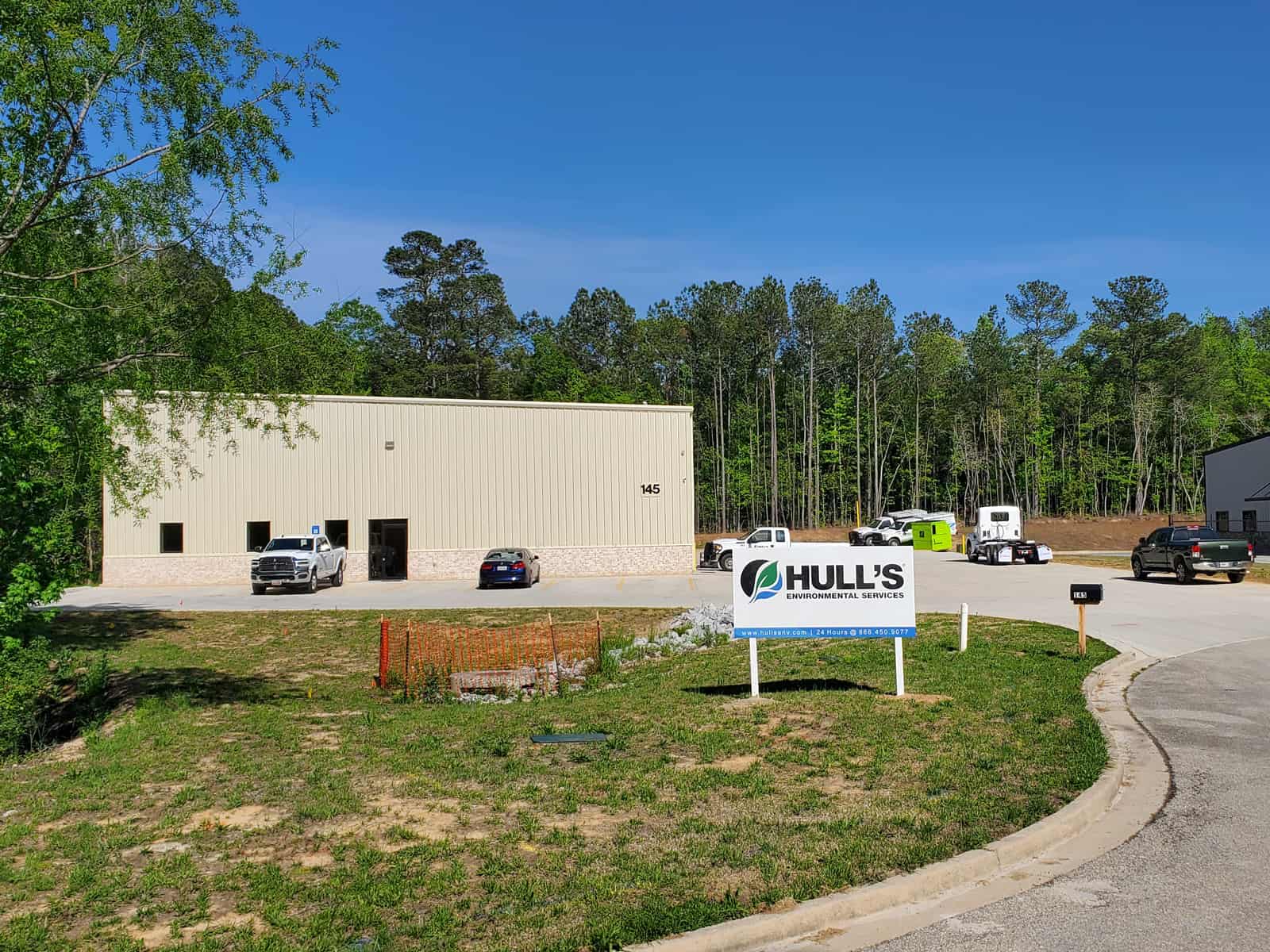 new Hull's building and property in Hiram, GA