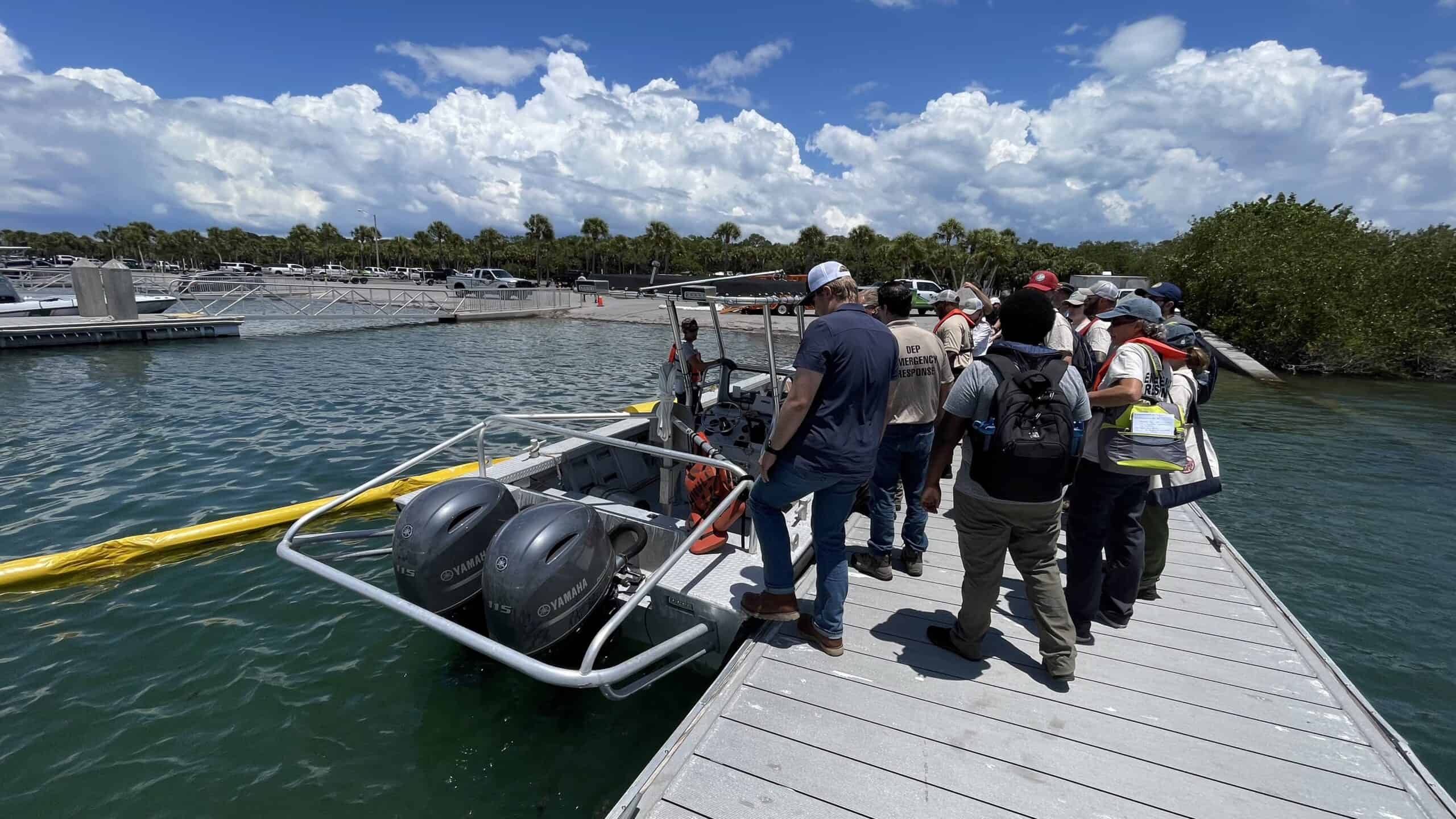 Hull's hosted a mixture of private industry employees and public sector representatives in the environmental protection arena for oil skimmer and boat operations training